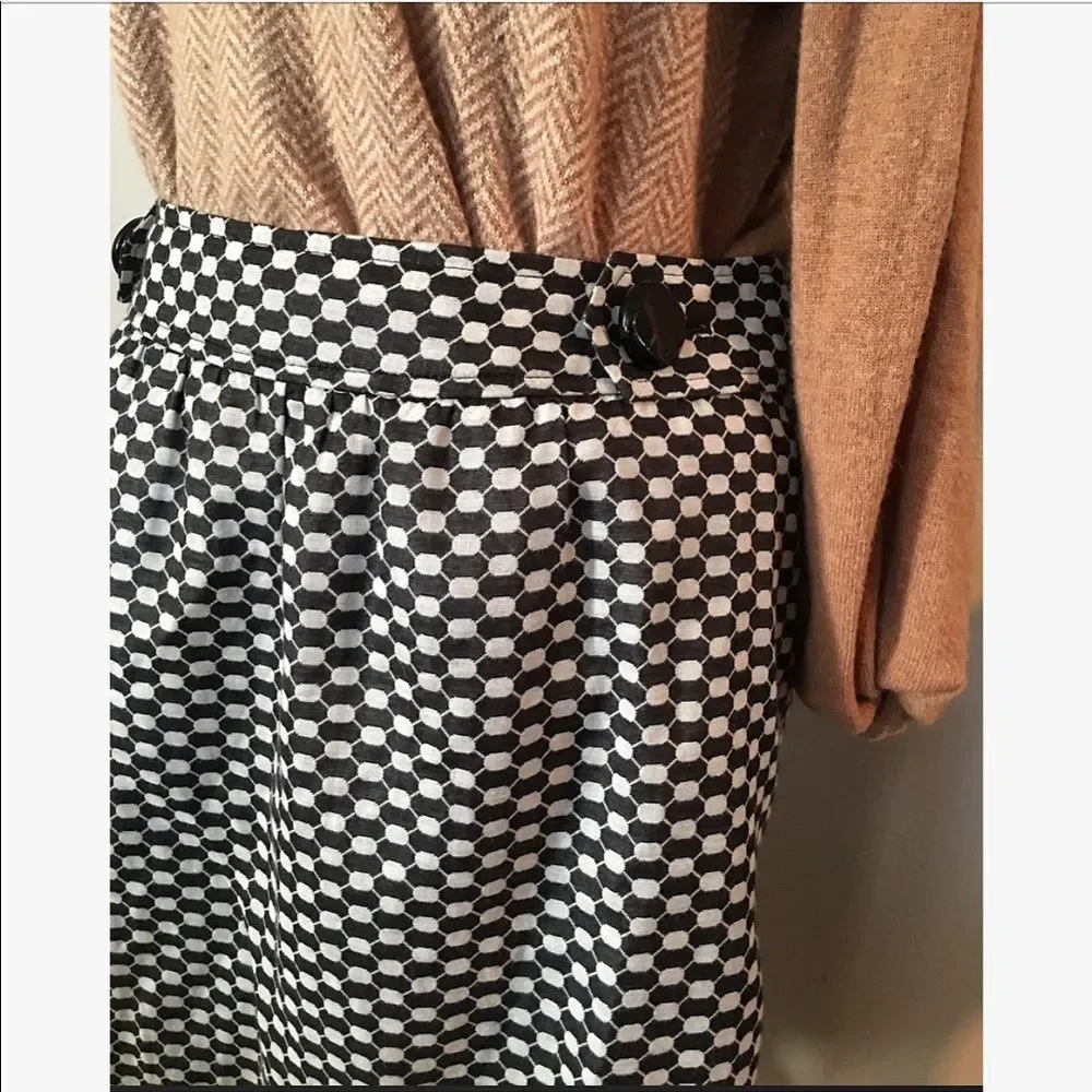 BANANA REPUBLIC mod mini skirt - Picture 3 of 5